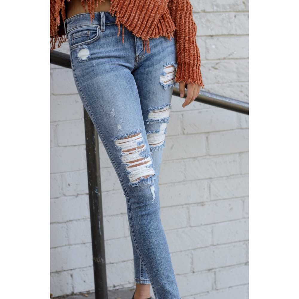 Destructed Skinny Jean - Picture 1 of 7